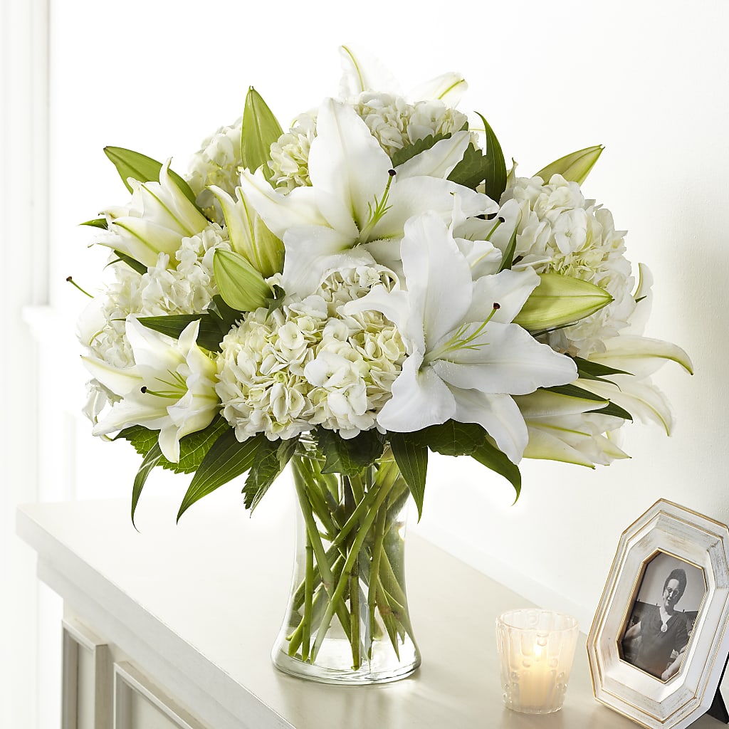 Compassionate Lily Bouquet – Abc Florist, Mullens WV