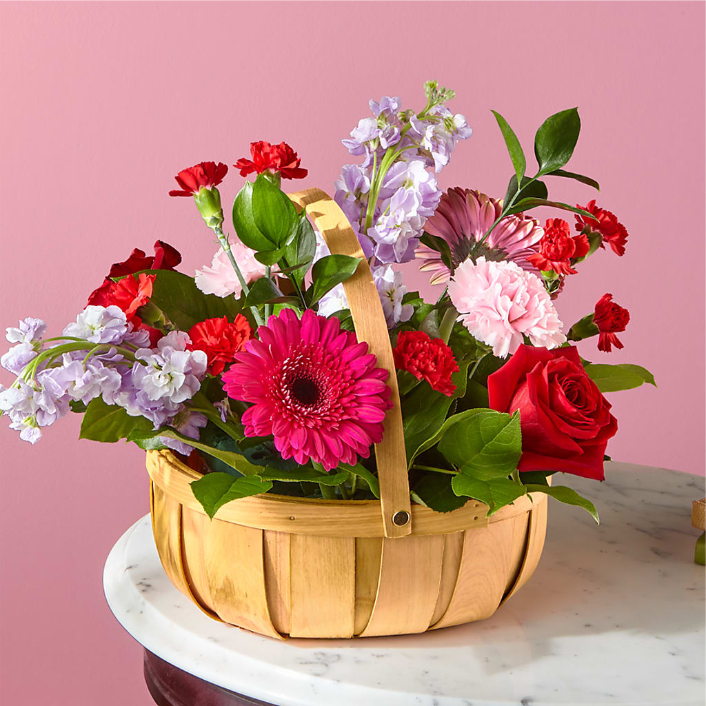 Pink Picnic Basket – Abc Florist, Mullens WV