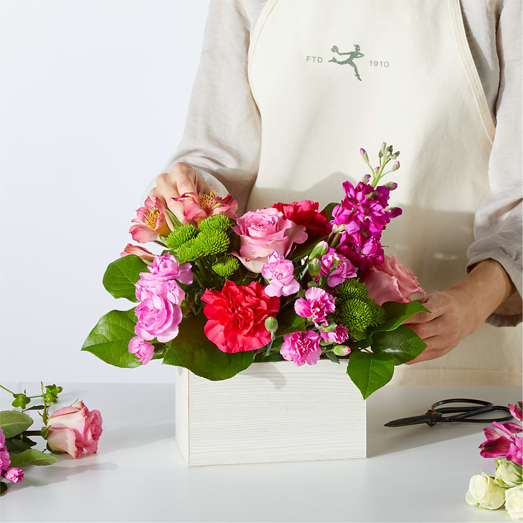 Sweetberry Box – A Florist Original –  Abc Florist, Mullens WV