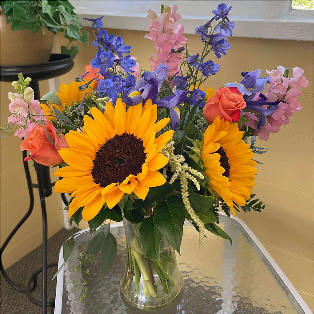 Rays of Life Bouquet –  Abc Florist, Mullens WV