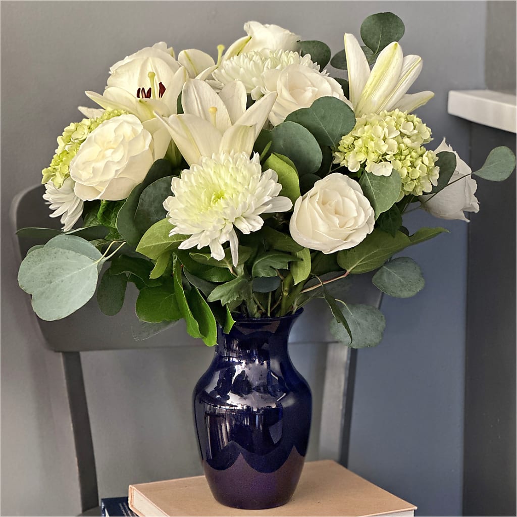 Snowy Dreams Bouquet –  Abc Florist, Mullens WV